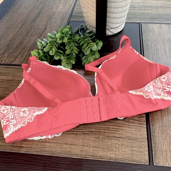 Avenue lace bra 44C - Picture 3 of 4